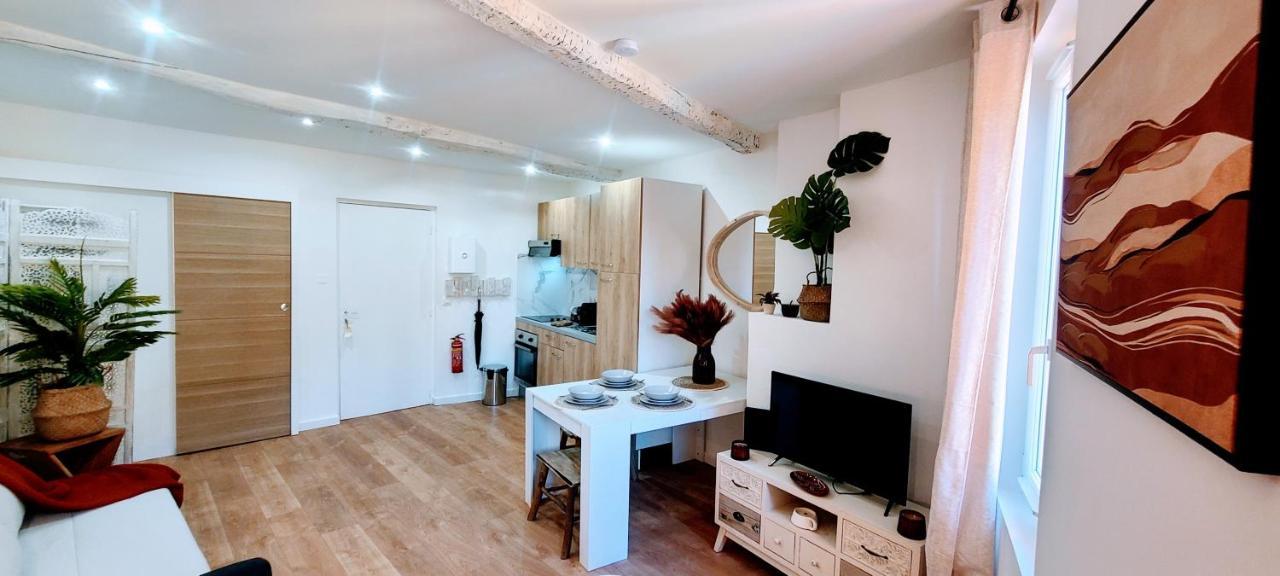 Studio Aux Pieds Des Parfumeries Грас Екстериор снимка